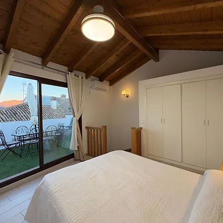 Cathedral Views Balconies & Private Terrace Apartment Ronda