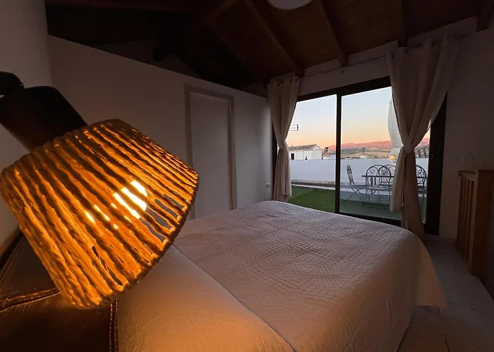 Cathedral Views Balconies & Private Terrace Apartment