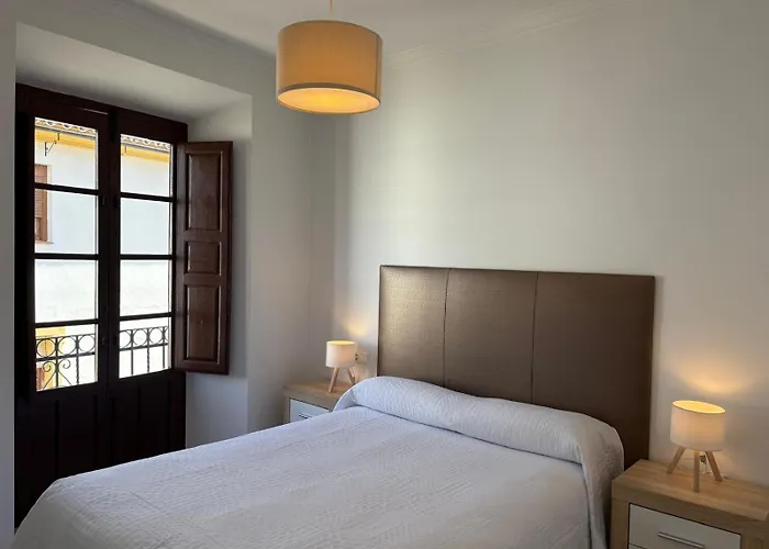 Cathedral Views Balconies & Private Terrace Apartment *